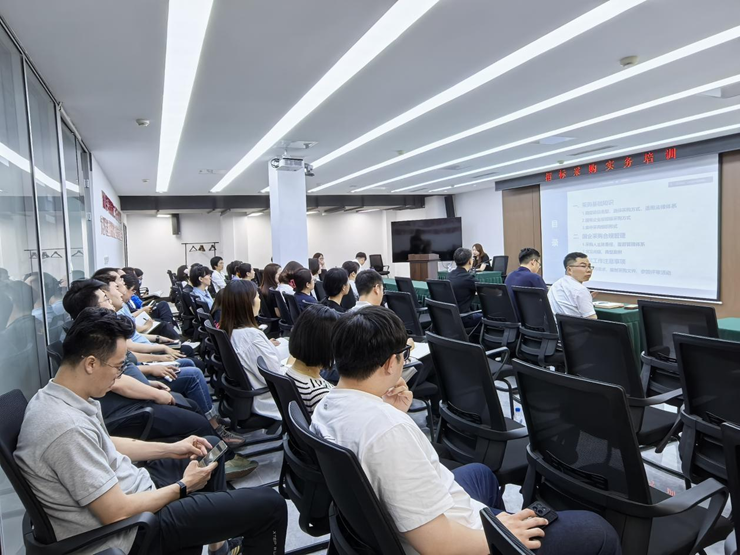 筑牢合規(guī)根基 賦能質(zhì)效雙升——資產(chǎn)公司招標(biāo)采購實務(wù)專題培訓(xùn)圓滿舉辦